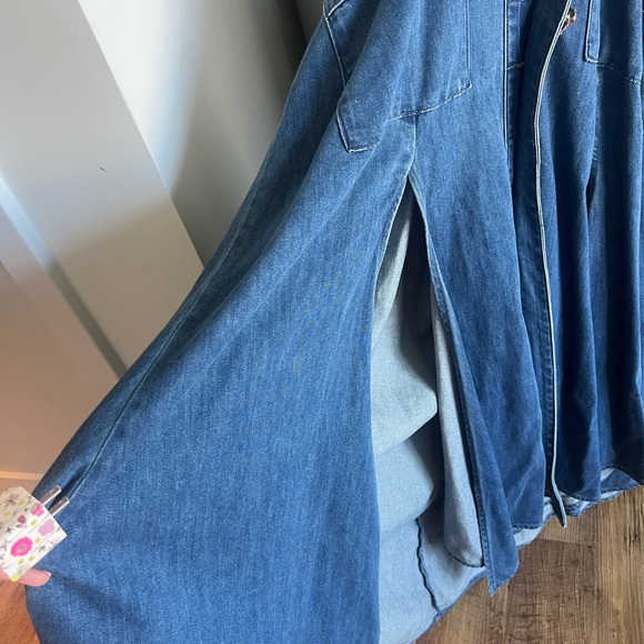 Urban Revivo Denim Dress - Picture 6 of 7